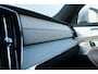 Volvo XC90 T8 Plug-in Hybrid AWD Ultra Bright | Matrix LED Koplampen | Actieve Luchtvering Met FOUR-C | Bowers & Wilkins Audiosysteem | Nappaleer Met Ventilatie | Massagefunctie Voorstoelen | 4-Zone Electronic Climate Control | Volvo Guard Alarm | Panoramisch Schuif-/Kanteldak | Grafisch Head-up Display | Gelamineerde Zijruiten Rondom | Extra Getint Glas Achter | 22" Lichtmetalen Velgen | Adaptieve Cruise Control Met Pilot Assist