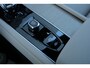 Volvo XC90 T8 Plug-in Hybrid AWD Ultra Bright | Matrix LED Koplampen | Actieve Luchtvering Met FOUR-C | Bowers & Wilkins Audiosysteem | Nappaleer Met Ventilatie | Massagefunctie Voorstoelen | 4-Zone Electronic Climate Control | Volvo Guard Alarm | Panoramisch Schuif-/Kanteldak | Grafisch Head-up Display | Gelamineerde Zijruiten Rondom | Extra Getint Glas Achter | 22" Lichtmetalen Velgen | Adaptieve Cruise Control Met Pilot Assist