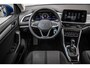 Volkswagen T-Roc 1.5 TSI 150pk DSG Life | Parkeersensoren | Adaptive Cruise | LED Verlichting | 17'' LMV