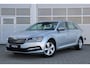 Skoda Superb Combi 1.5 TSI 150pk DSG Business Edition | Trekhaak | Navigatie | Parkeersensoren Achter