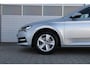 Skoda Superb Combi 1.5 TSI 150pk DSG Business Edition | Trekhaak | Navigatie | Parkeersensoren Achter