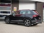 Volkswagen Tiguan 1.5 TSI ACT Highline Business R Trekhaak| Pano| Navi+BT| Camera