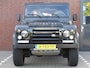 Land Rover 90 Benzine 2.0 136pk / 6 persoons