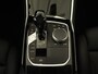 BMW 3-Serie 320e Sport Line | Leder | Stoelverwarming | Camera | Sportstoelen | Live Cockpit | Carplay | Navigatie | Parkeerhulp | Climate control
