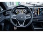 Volkswagen Tiguan 1.5 eTSI R-Line Business | Achteruitrijcamera | Elektrisch schuif-/kanteldak | Lichtmetalen velgen 20"