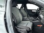 Volvo XC40 B4 Plus Dark | Parkeercamera | Stoel- en Stuurverwarming | Harman Kardon | Trekhaak