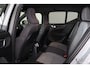 Volvo XC40 T5 Recharge Plus Dark - IntelliSafe Assist - 360º Camera - Harman/Kardon audio - Verwarmde voorstoelen & stuur - Parkeersensoren voor & achter - Elektr. bedienb. voorstoelen met geheugen links - Extra getint glas - 19' LMV