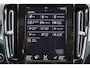 Volvo XC40 T5 Recharge Plus Dark - IntelliSafe Assist - 360º Camera - Harman/Kardon audio - Verwarmde voorstoelen & stuur - Parkeersensoren voor & achter - Elektr. bedienb. voorstoelen met geheugen links - Extra getint glas - 19' LMV