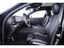 BMW 5-Serie Touring 520i M Sport - Trekhaak - Panoramadak - Parking/Driving Assistant Professional - Head Up - Harman Kardon - Comfort Access - Standkachel - Stoelventilatie voor - Elektrisch verwarmde voor/achterstoelen -