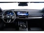 BMW 5-Serie Touring 520i M Sport - Trekhaak - Panoramadak - Parking/Driving Assistant Professional - Head Up - Harman Kardon - Comfort Access - Standkachel - Stoelventilatie voor - Elektrisch verwarmde voor/achterstoelen -