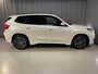 BMW X1 sDrive18i M Sport Shadow Line 18"/Sportstoelen/Adaptieve cruise/Keyless/Stoelverwarming/Camera/Elektrisch klep