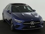 Mercedes-Benz A-klasse 250e Luxury Limousine | Panorama schuifdak | Parkeerpakket met camera | KEYLESS GO | Stoelverwarming | Siegelpakket | Thermotronic clima | Extra USB-poorten | Sfeerverlichting | Draadloos oplaadsysteem voor Smartphone |
