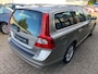 Volvo V70 2.5FT Summum Automaat LEER / XENON / YOUNGTIMER