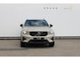 Volvo XC40 B3 177PK Automaat Plus Dark Google infotainment / Draadloos telefoon opladen / Elektrisch bedienbare bestuurdersstoel met geheugen / Adaptieve Cruise Control / Parkeersensoren voor en achter met 360 graden camera
