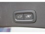 Volvo XC40 B3 177PK Automaat Plus Dark Google infotainment / Draadloos telefoon opladen / Elektrisch bedienbare bestuurdersstoel met geheugen / Adaptieve Cruise Control / Parkeersensoren voor en achter met 360 graden camera