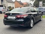 Toyota Camry 2.5 Hybrid Executive | Leer, Stoelverwarming, Elektrische achterklep, Dodehoekherkenning, Parkeersensoren, 18 inch, Keyless