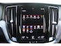 Volvo V60 2.0 B3 R-DESIGN 177PK MILD HYBRID AUTOMAAT 8 | PANORAMISCH SCHUIF/KANTELDAK | PREMIUM AUDIO BY HARMAN KARDON | 19" 5-TRIPPLE SPAAKS BLACK/DIAMAND CUT LICHTMETALEN VELGEN | BLINDSPOT INFOMATION SYSTEM (BLIS) | VERWARMDE VOORRUIT |VERWARMDE AQUABLADE RUITENWISSERBLADEN | PILOT ASSIST | APPLE CARPLAY / ANDROID AUTO | DODEHOEKDETECTIE |  ADAPTIEVE CRUISECONTROL | R-DESIGN BEKLEDING MET NAPPA LEDER I.C.M. OPEN GRID TEXTIEL | ELEKTRISCH VERSTELBARE CONTOUR STOELEN (SPORTSTOELEN) MET GEHEUGEN OP BEIDE VOORSTOELEN |VERWARMDE VOORSTOELEN EN ACHTERBANK | VERWARMD STUURWIEL | PARKEERVERWARMING MET TIMER (STANDKACHEL) | FULL LED KOPLAMPEN | ELEKTRISCH BEDIENBARE ACHTERKLEP | ELEKTRISCH UITKLAPBARE TREKHAAK | 1800 KG TREKGEWICHT! | EXTRA GETINTE RUITEN ACHTER | ZWARTE HEMELBEKLEDING |