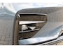 Volvo V60 2.0 B3 R-DESIGN 177PK MILD HYBRID AUTOMAAT 8 | PANORAMISCH SCHUIF/KANTELDAK | PREMIUM AUDIO BY HARMAN KARDON | 19" 5-TRIPPLE SPAAKS BLACK/DIAMAND CUT LICHTMETALEN VELGEN | BLINDSPOT INFOMATION SYSTEM (BLIS) | VERWARMDE VOORRUIT |VERWARMDE AQUABLADE RUITENWISSERBLADEN | PILOT ASSIST | APPLE CARPLAY / ANDROID AUTO | DODEHOEKDETECTIE |  ADAPTIEVE CRUISECONTROL | R-DESIGN BEKLEDING MET NAPPA LEDER I.C.M. OPEN GRID TEXTIEL | ELEKTRISCH VERSTELBARE CONTOUR STOELEN (SPORTSTOELEN) MET GEHEUGEN OP BEIDE VOORSTOELEN |VERWARMDE VOORSTOELEN EN ACHTERBANK | VERWARMD STUURWIEL | PARKEERVERWARMING MET TIMER (STANDKACHEL) | FULL LED KOPLAMPEN | ELEKTRISCH BEDIENBARE ACHTERKLEP | ELEKTRISCH UITKLAPBARE TREKHAAK | 1800 KG TREKGEWICHT! | EXTRA GETINTE RUITEN ACHTER | ZWARTE HEMELBEKLEDING |