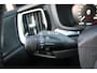Volvo V60 2.0 B3 R-DESIGN 177PK MILD HYBRID AUTOMAAT 8 | PANORAMISCH SCHUIF/KANTELDAK | PREMIUM AUDIO BY HARMAN KARDON | 19" 5-TRIPPLE SPAAKS BLACK/DIAMAND CUT LICHTMETALEN VELGEN | BLINDSPOT INFOMATION SYSTEM (BLIS) | VERWARMDE VOORRUIT |VERWARMDE AQUABLADE RUITENWISSERBLADEN | PILOT ASSIST | APPLE CARPLAY / ANDROID AUTO | DODEHOEKDETECTIE |  ADAPTIEVE CRUISECONTROL | R-DESIGN BEKLEDING MET NAPPA LEDER I.C.M. OPEN GRID TEXTIEL | ELEKTRISCH VERSTELBARE CONTOUR STOELEN (SPORTSTOELEN) MET GEHEUGEN OP BEIDE VOORSTOELEN |VERWARMDE VOORSTOELEN EN ACHTERBANK | VERWARMD STUURWIEL | PARKEERVERWARMING MET TIMER (STANDKACHEL) | FULL LED KOPLAMPEN | ELEKTRISCH BEDIENBARE ACHTERKLEP | ELEKTRISCH UITKLAPBARE TREKHAAK | 1800 KG TREKGEWICHT! | EXTRA GETINTE RUITEN ACHTER | ZWARTE HEMELBEKLEDING |