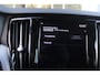 Volvo V60 2.0 B3 R-DESIGN 177PK MILD HYBRID AUTOMAAT 8 | PANORAMISCH SCHUIF/KANTELDAK | PREMIUM AUDIO BY HARMAN KARDON | 19" 5-TRIPPLE SPAAKS BLACK/DIAMAND CUT LICHTMETALEN VELGEN | BLINDSPOT INFOMATION SYSTEM (BLIS) | VERWARMDE VOORRUIT |VERWARMDE AQUABLADE RUITENWISSERBLADEN | PILOT ASSIST | APPLE CARPLAY / ANDROID AUTO | DODEHOEKDETECTIE |  ADAPTIEVE CRUISECONTROL | R-DESIGN BEKLEDING MET NAPPA LEDER I.C.M. OPEN GRID TEXTIEL | ELEKTRISCH VERSTELBARE CONTOUR STOELEN (SPORTSTOELEN) MET GEHEUGEN OP BEIDE VOORSTOELEN |VERWARMDE VOORSTOELEN EN ACHTERBANK | VERWARMD STUURWIEL | PARKEERVERWARMING MET TIMER (STANDKACHEL) | FULL LED KOPLAMPEN | ELEKTRISCH BEDIENBARE ACHTERKLEP | ELEKTRISCH UITKLAPBARE TREKHAAK | 1800 KG TREKGEWICHT! | EXTRA GETINTE RUITEN ACHTER | ZWARTE HEMELBEKLEDING |