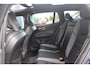 Volvo V60 2.0 B3 R-DESIGN 177PK MILD HYBRID AUTOMAAT 8 | PANORAMISCH SCHUIF/KANTELDAK | PREMIUM AUDIO BY HARMAN KARDON | 19" 5-TRIPPLE SPAAKS BLACK/DIAMAND CUT LICHTMETALEN VELGEN | BLINDSPOT INFOMATION SYSTEM (BLIS) | VERWARMDE VOORRUIT |VERWARMDE AQUABLADE RUITENWISSERBLADEN | PILOT ASSIST | APPLE CARPLAY / ANDROID AUTO | DODEHOEKDETECTIE |  ADAPTIEVE CRUISECONTROL | R-DESIGN BEKLEDING MET NAPPA LEDER I.C.M. OPEN GRID TEXTIEL | ELEKTRISCH VERSTELBARE CONTOUR STOELEN (SPORTSTOELEN) MET GEHEUGEN OP BEIDE VOORSTOELEN |VERWARMDE VOORSTOELEN EN ACHTERBANK | VERWARMD STUURWIEL | PARKEERVERWARMING MET TIMER (STANDKACHEL) | FULL LED KOPLAMPEN | ELEKTRISCH BEDIENBARE ACHTERKLEP | ELEKTRISCH UITKLAPBARE TREKHAAK | 1800 KG TREKGEWICHT! | EXTRA GETINTE RUITEN ACHTER | ZWARTE HEMELBEKLEDING |