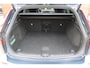 Volvo V60 2.0 B3 R-DESIGN 177PK MILD HYBRID AUTOMAAT 8 | PANORAMISCH SCHUIF/KANTELDAK | PREMIUM AUDIO BY HARMAN KARDON | 19" 5-TRIPPLE SPAAKS BLACK/DIAMAND CUT LICHTMETALEN VELGEN | BLINDSPOT INFOMATION SYSTEM (BLIS) | VERWARMDE VOORRUIT |VERWARMDE AQUABLADE RUITENWISSERBLADEN | PILOT ASSIST | APPLE CARPLAY / ANDROID AUTO | DODEHOEKDETECTIE |  ADAPTIEVE CRUISECONTROL | R-DESIGN BEKLEDING MET NAPPA LEDER I.C.M. OPEN GRID TEXTIEL | ELEKTRISCH VERSTELBARE CONTOUR STOELEN (SPORTSTOELEN) MET GEHEUGEN OP BEIDE VOORSTOELEN |VERWARMDE VOORSTOELEN EN ACHTERBANK | VERWARMD STUURWIEL | PARKEERVERWARMING MET TIMER (STANDKACHEL) | FULL LED KOPLAMPEN | ELEKTRISCH BEDIENBARE ACHTERKLEP | ELEKTRISCH UITKLAPBARE TREKHAAK | 1800 KG TREKGEWICHT! | EXTRA GETINTE RUITEN ACHTER | ZWARTE HEMELBEKLEDING |