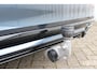 Volvo V60 2.0 B3 R-DESIGN 177PK MILD HYBRID AUTOMAAT 8 | PANORAMISCH SCHUIF/KANTELDAK | PREMIUM AUDIO BY HARMAN KARDON | 19" 5-TRIPPLE SPAAKS BLACK/DIAMAND CUT LICHTMETALEN VELGEN | BLINDSPOT INFOMATION SYSTEM (BLIS) | VERWARMDE VOORRUIT |VERWARMDE AQUABLADE RUITENWISSERBLADEN | PILOT ASSIST | APPLE CARPLAY / ANDROID AUTO | DODEHOEKDETECTIE |  ADAPTIEVE CRUISECONTROL | R-DESIGN BEKLEDING MET NAPPA LEDER I.C.M. OPEN GRID TEXTIEL | ELEKTRISCH VERSTELBARE CONTOUR STOELEN (SPORTSTOELEN) MET GEHEUGEN OP BEIDE VOORSTOELEN |VERWARMDE VOORSTOELEN EN ACHTERBANK | VERWARMD STUURWIEL | PARKEERVERWARMING MET TIMER (STANDKACHEL) | FULL LED KOPLAMPEN | ELEKTRISCH BEDIENBARE ACHTERKLEP | ELEKTRISCH UITKLAPBARE TREKHAAK | 1800 KG TREKGEWICHT! | EXTRA GETINTE RUITEN ACHTER | ZWARTE HEMELBEKLEDING |