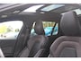 Volvo V60 2.0 B3 R-DESIGN 177PK MILD HYBRID AUTOMAAT 8 | PANORAMISCH SCHUIF/KANTELDAK | PREMIUM AUDIO BY HARMAN KARDON | 19" 5-TRIPPLE SPAAKS BLACK/DIAMAND CUT LICHTMETALEN VELGEN | BLINDSPOT INFOMATION SYSTEM (BLIS) | VERWARMDE VOORRUIT |VERWARMDE AQUABLADE RUITENWISSERBLADEN | PILOT ASSIST | APPLE CARPLAY / ANDROID AUTO | DODEHOEKDETECTIE |  ADAPTIEVE CRUISECONTROL | R-DESIGN BEKLEDING MET NAPPA LEDER I.C.M. OPEN GRID TEXTIEL | ELEKTRISCH VERSTELBARE CONTOUR STOELEN (SPORTSTOELEN) MET GEHEUGEN OP BEIDE VOORSTOELEN |VERWARMDE VOORSTOELEN EN ACHTERBANK | VERWARMD STUURWIEL | PARKEERVERWARMING MET TIMER (STANDKACHEL) | FULL LED KOPLAMPEN | ELEKTRISCH BEDIENBARE ACHTERKLEP | ELEKTRISCH UITKLAPBARE TREKHAAK | 1800 KG TREKGEWICHT! | EXTRA GETINTE RUITEN ACHTER | ZWARTE HEMELBEKLEDING |