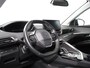 Peugeot 5008 1.2 PureTech 130pk Automaat Allure Pack 7-zits | Navigatie | Apple Carplay/Android Auto | Climate Control | Cruise Control | Virtual cockpit | PDC VA + Camera | Zonneschermen achter | Keyless Go | Full LED  18” LM Velgen