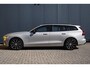 Volvo V60 2.0 T6 Plug-in hybrid AWD Plus Dark | Trekhaak | Elektrische stoelen met geheugen | Harman/Kardon Audio | Stoel & Stuurverwarming | Pilot assist