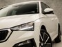 Skoda Scala 1.0 TSI Sportline (FACELIFT, APPLE CARPLAY, GROOT NAVI, CLIMATE, GETINT GLAS, SPORTSTOELEN, LM VELGEN, CRUISE, PARKEERSENSOREN, DAB+, NIEUWSTAAT)