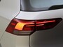 Volkswagen Golf 1.0 TSI Life | Parkeersensoren | Adaptieve cruise control | CarPlay | Sfeerverlichting | Electronic climate control | Lane assist |