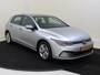 Volkswagen Golf 1.0 TSI Life | Parkeersensoren | Adaptieve cruise control | CarPlay | Sfeerverlichting | Electronic climate control | Lane assist |