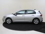 Volkswagen Golf 1.0 TSI Life | Parkeersensoren | Adaptieve cruise control | CarPlay | Sfeerverlichting | Electronic climate control | Lane assist |