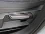 Volkswagen Golf 1.0 TSI Life | Parkeersensoren | Adaptieve cruise control | CarPlay | Sfeerverlichting | Electronic climate control | Lane assist |