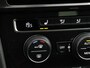 Volkswagen Golf Variant 1.5 TSI 150pk DSG Highline · Apple/Android Car Play · P-Sensoren · Trekhaak · Stoelverwarming · Getint Glas · 15'' Inch ·