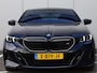 BMW i5 M60 xDrive 84 kWh | Pano | B&W | Achterasbestuuring | Head-Up | NAP