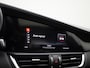 Alfa Romeo Giulia 2.0T B-Tech | Climate Control | Panoramadak | Stoelverwarming | Stuurverwarming | Lederen Bekleding | Achteruitrijcamera |Trekhaak |