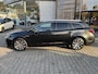 Toyota Corolla Touring Sports 1.8 HYBRID TEAM-NL KEYLESS LED STOELVERW APPLE/ANDROID 17" LM-VELGEN NL-AUTO