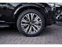 Volvo XC90 2.0 T8 Plug-in hybrid AWD Ultra Dark | 2400 kg trekgewicht! | Trekhaak Elektrisch |  Luchtvering | Bowers & Wilkins Audio | Geventileerde Voorstoelen | Head-Up Display |  Adaptieve Cruise Controle | Panorama dak | Electrische stoelen met memory | Google on Board | Visual Park Assist |