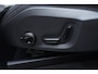 Volvo XC90 2.0 T8 Plug-in hybrid AWD Ultra Dark | 2400 kg Trekgewicht | NIEUWSTE MODEL! | Luchtvering | Bowers & Wilkins Audio | Massagestoelen elektrisch verstelbaar met verkoeling | Panoramadak | Head-up Display | Trekhaak