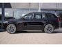 Volvo XC90 2.0 T8 Plug-in hybrid AWD Ultra Dark | 2400 kg Trekgewicht | NIEUWSTE MODEL! | Luchtvering | Bowers & Wilkins Audio | Massagestoelen elektrisch verstelbaar met verkoeling | Panoramadak | Head-up Display | Trekhaak
