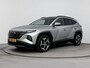 Hyundai Tucson 1.6 T-GDI PHEV Comfort Smart 4WD | Stoel + stuurverwarming | Trekhaak | El. bed. achterklep | 19" Lm-wielen | Navigatie |