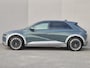 Hyundai Ioniq 5 Connect 73kWh Automaat Fabrieksgarantie tot 07-2027 / 8 jaar Batterijgarantie / 20" Lounge Wielen / Apple Carplay Android Auto / WLTP bereik 451 km / Trekgewicht 1600 kg / Stuur-, Stoel en Achterbankverwarming / Adaptief CC / Elektrische achterklep / Achteruitrijcamera /