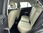 Volkswagen T-Roc 1.5 TSI Style Business 150 PK | Leder | Navigatie | 16 Inch Velgen | Airco | Cruise control |