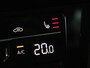 Volkswagen Passat 1.4 TSI PHEV GTE | Stoelverwarming | Massage | Leder/Alcantara | Camera | Carplay | Navigatie | Matrix LED | Adaptive cruise | Climate control | 18'' lichtmetalen velgen