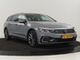 Volkswagen Passat 1.4 TSI PHEV GTE | Stoelverwarming | Massage | Leder/Alcantara | Camera | Carplay | Navigatie | Matrix LED | Adaptive cruise | Climate control | 18'' lichtmetalen velgen