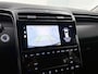 Hyundai Tucson 1.6 T-GDI HEV Comfort Automaat (TREKHAAK, NAVIGATIE, TREKHAAK, CARPLAY, STOELVERWARMING, CAMERA, 1e EIGENAAR)