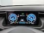 Hyundai Tucson 1.6 T-GDI HEV Comfort Automaat (TREKHAAK, NAVIGATIE, TREKHAAK, CARPLAY, STOELVERWARMING, CAMERA, 1e EIGENAAR)