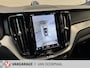 Volvo XC60 2.0 T8 Plug-in hybrid AWD Ultra Black Edition | Luchtvering | Bowers & Wilkins | Head Up | Trekhaak